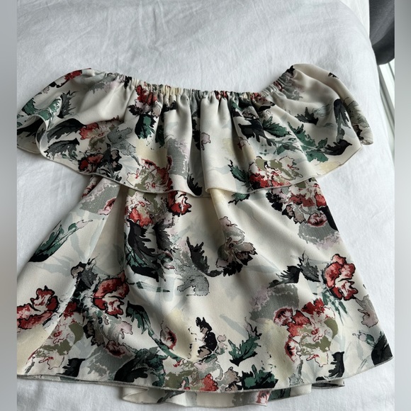 Aritzia off shoulder Xs - Picture 2 of 3